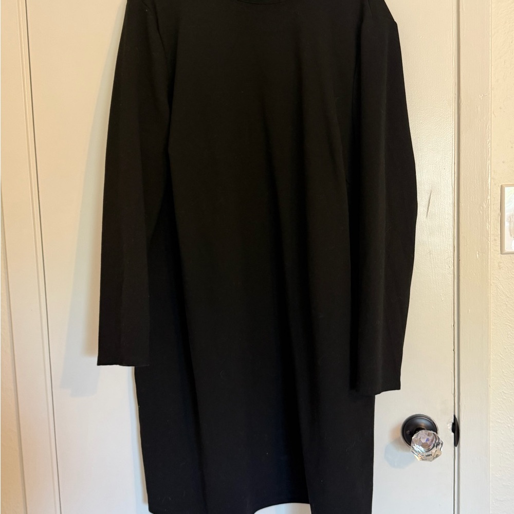 Elegant Black Backless Dress
